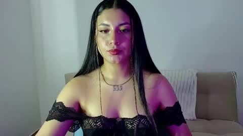 Snapshot of lia_14_ chatting on 05-16-26, 07:01 Lia online show from 05-16-26, 07:01
