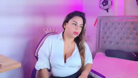 Lia  online show from 07-11-26, 04:04
