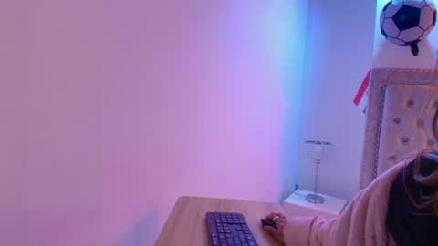 Lia  online show from 07-17-26, 03:24