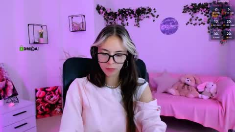 Snapshot of lia_dream_ chatting on 07-20-26, 10:39 lia_dream_ online show from 07-20-26, 10:39