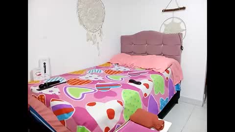 Snapshot of lia_hottie chatting on 04-15-26, 04:30 Lia online show from 04-15-26, 04:30