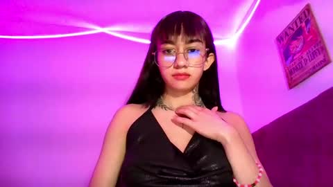 Snapshot of lia_johnson1 chatting on 05-23-26, 10:25 Lia Johnson online show from 05-23-26, 10:25