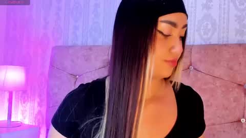 Snapshot of liaa_18 chatting on 07-15-26, 03:56 Liaa online show from 07-15-26, 03:56