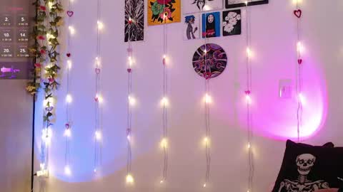 Liaa  online show from 05-15-26, 11:45