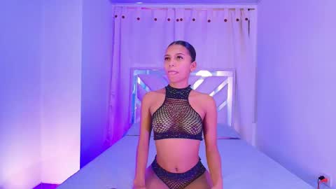 Snapshot of liaa_taylor1 chatting on 02-18-26, 02:40 Lia online show from 02-18-26, 02:40