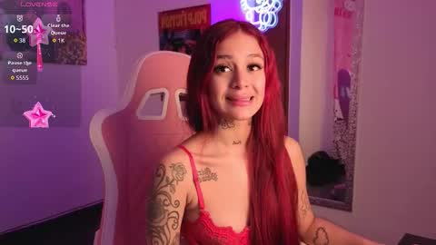 Lia Butera online show from 10-15-25, 03:45