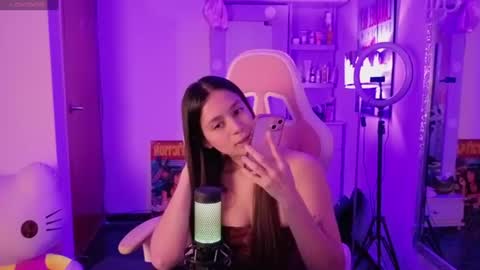 Snapshot of liabutera chatting on 06-18-26, 10:36 Lia Butera online show from 06-18-26, 10:36
