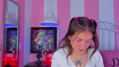 Snapshot of liah_grey8 chatting on 09-15-25, 09:48 ---Liah--- online show from 09-15-25, 09:48