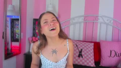 Snapshot of liah_grey8 chatting on 05-19-26, 09:10 ---Liah--- online show from 05-19-26, 09:10