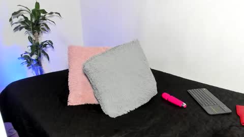 Snapshot of liahferrerr chatting on 11-21-25, 02:49 Liah Ferrer online show from 11-21-25, 02:49
