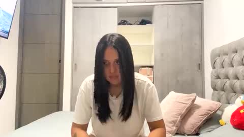 Snapshot of liajamess chatting on 11-10-25, 02:32 Lian online show from 11-10-25, 02:32