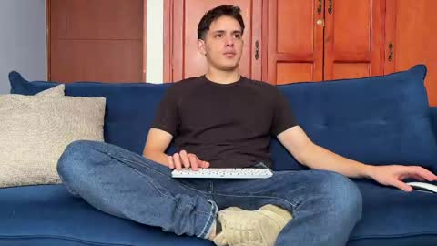 Snapshot of liam_enzho chatting on 06-06-26, 03:06 Liam online show from 06-06-26, 03:06