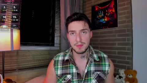 Snapshot of liam_oficial chatting on 06-20-26, 04:15 liam online show from 06-20-26, 04:15