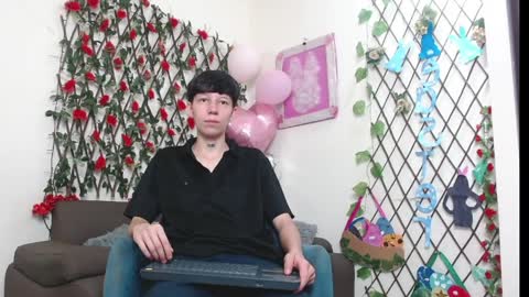 Liam  online show from 04-02-26, 07:33