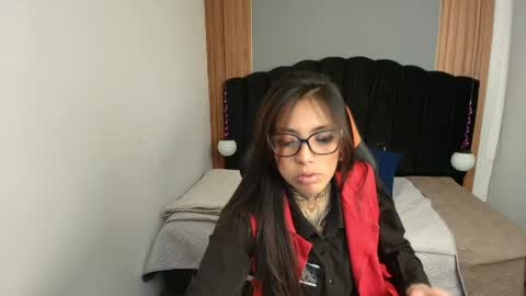L I A M O N R O E online show from 05-19-26, 12:00