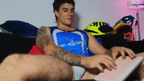 Snapshot of lian_oconner chatting on 11-10-25, 10:31 Lian Oconner online show from 11-10-25, 10:31