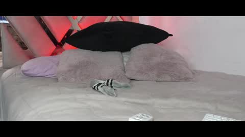 Snapshot of lian_oconner chatting on 11-23-25, 03:23 Lian Oconner online show from 11-23-25, 03:23