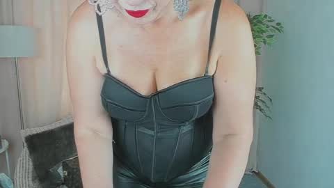 Liana online show from 06-14-26, 07:32