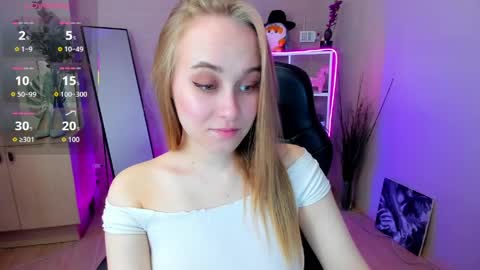 Liana online show from 04-25-26, 02:14