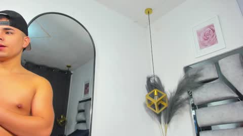 Snapshot of lianfox_ chatting on 06-19-26, 12:20 lianfox_ online show from 06-19-26, 12:20