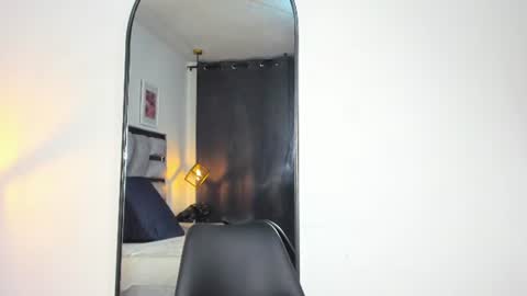 Snapshot of lianfox_ chatting on 06-30-26, 01:23 lianfox_ online show from 06-30-26, 01:23