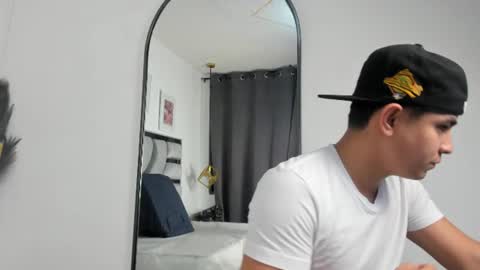 Snapshot of lianfox_ chatting on 07-10-26, 12:19 lianfox_ online show from 07-10-26, 12:19