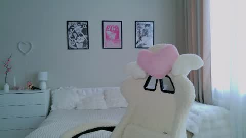 Lia online show from 07-24-26, 11:30