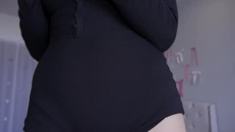 Lia online show from 05-19-26, 03:02