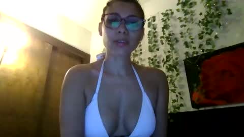 Snapshot of lickablemiami chatting on 05-31-26, 07:26 lickablemiami online show from 05-31-26, 07:26