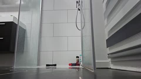 Snapshot of lickystrike1986 chatting on 12-26-24, 04:04 lickystrike1986 online show from 12-26-24, 04:04