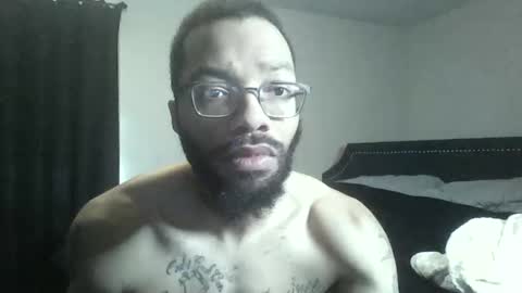 Snapshot of liightskinlover chatting on 12-18-25, 05:41 liightsinlover online show from 12-18-25, 05:41