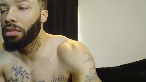 Snapshot of liightskinlover chatting on 02-10-26, 06:56 liightsinlover online show from 02-10-26, 06:56