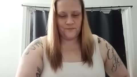 lil_nelli8 online show from 01-16-26, 09:46