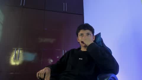 Lil Yei online show from 04-06-26, 09:05