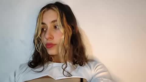 Snapshot of lila_herz chatting on 06-11-26, 03:26 Ren online show from 06-11-26, 03:26