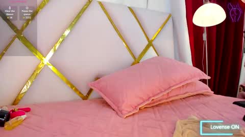 lila_pinky_ online show from 04-27-26, 12:03