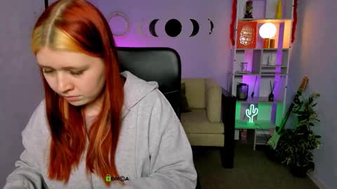 Lili online show from 03-18-26, 01:14