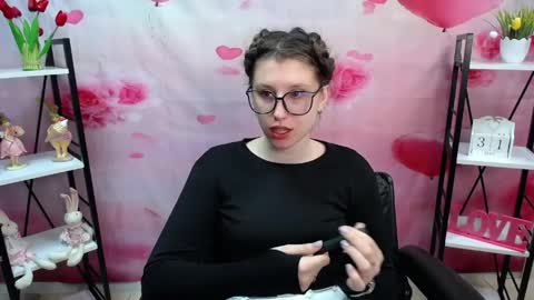 Snapshot of lilianashine chatting on 05-31-26, 05:04 lilianashine online show from 05-31-26, 05:04