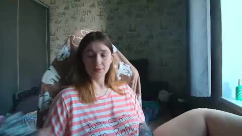 Snapshot of liliawoolf chatting on 06-18-26, 12:42 liliawoolf online show from 06-18-26, 12:42
