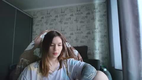 Snapshot of liliawoolf chatting on 06-20-26, 09:34 liliawoolf online show from 06-20-26, 09:34