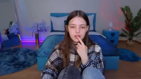 Lili Bakery online show from 03-21-26, 05:12