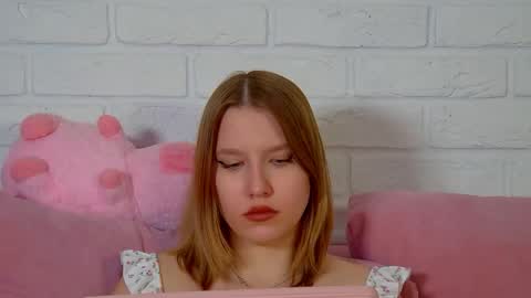 LiliLinn online show from 05-11-26, 02:45