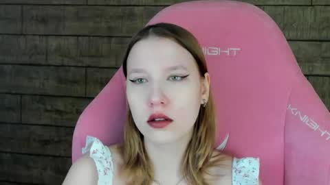 LiliLinn online show from 05-18-26, 04:29