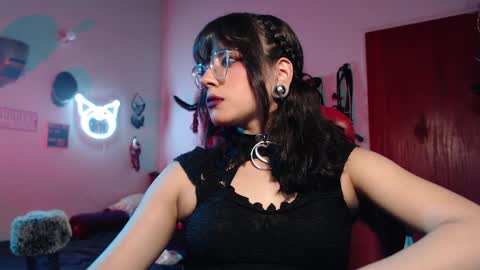 Molly online show from 01-10-25, 02:25