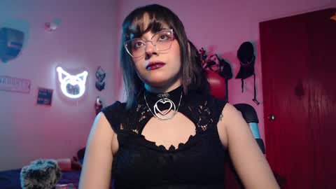 Molly online show from 02-11-25, 01:41