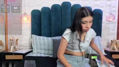 Snapshot of liliopal chatting on 05-06-26, 11:59 Lilia online show from 05-06-26, 11:59