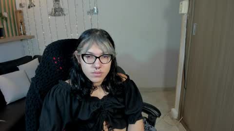 lilith  online show from 05-30-26, 11:51