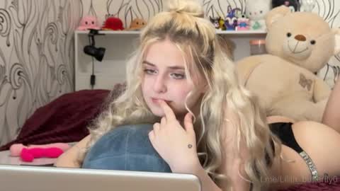 Lilly online show from 04-23-26, 12:29