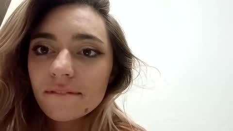 Snapshot of lilith_luv444 chatting on 05-12-26, 06:10 lilith_luv444 online show from 05-12-26, 06:10