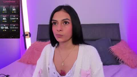 Snapshot of lilith_petit_ chatting on 07-15-26, 01:05 Lili petit online show from 07-15-26, 01:05